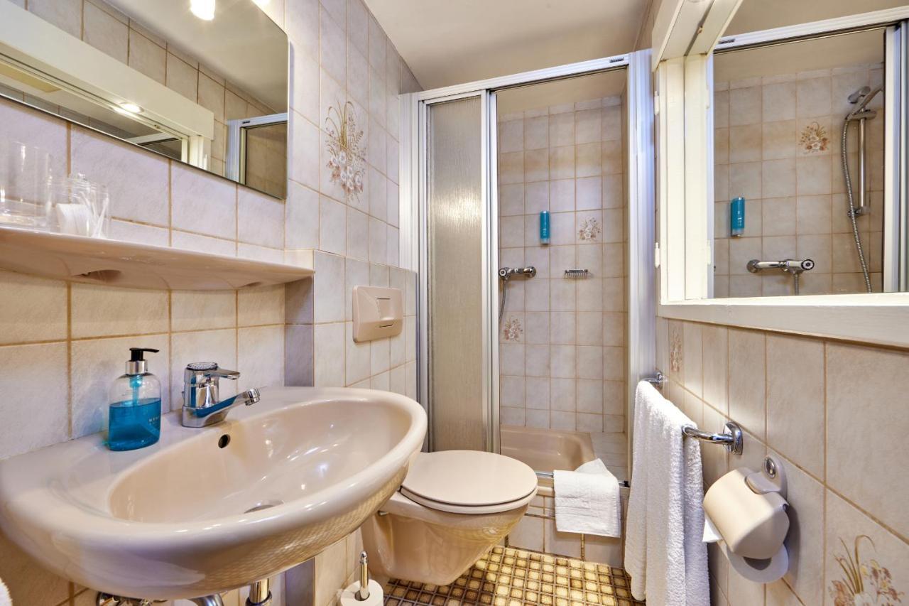Gaestehaus Angela Γκάρμις-Παρτενκίρχεν Εξωτερικό φωτογραφία